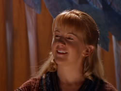 extant_XenaWarriorPrincess_1x13-AthensCityAcademyOfThePerformingBards_2444