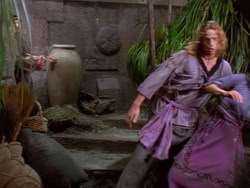 extant_XenaWarriorPrincess_1x13-AthensCityAcademyOfThePerformingBards_2505