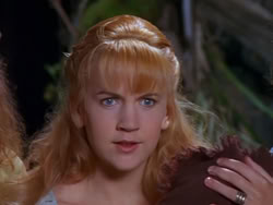 extant_XenaWarriorPrincess_1x13-AthensCityAcademyOfThePerformingBards_2517