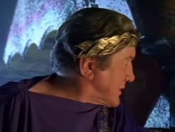 extant_XenaWarriorPrincess_1x13-AthensCityAcademyOfThePerformingBards_2552