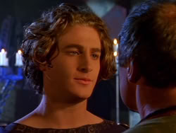 extant_XenaWarriorPrincess_1x13-AthensCityAcademyOfThePerformingBards_2615