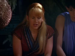 extant_XenaWarriorPrincess_1x13-AthensCityAcademyOfThePerformingBards_2731