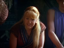 extant_XenaWarriorPrincess_1x13-AthensCityAcademyOfThePerformingBards_2736