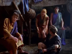 extant_XenaWarriorPrincess_1x13-AthensCityAcademyOfThePerformingBards_2755