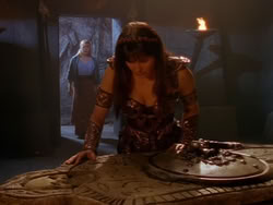 extant_XenaWarriorPrincess_1x13-AthensCityAcademyOfThePerformingBards_2929