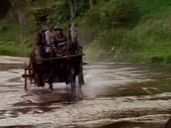extant_XenaWarriorPrincess_1x13-AthensCityAcademyOfThePerformingBards_2975