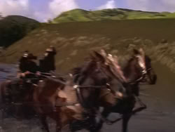 extant_XenaWarriorPrincess_1x13-AthensCityAcademyOfThePerformingBards_2994