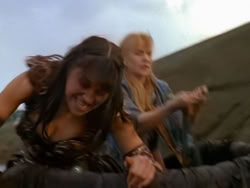 extant_XenaWarriorPrincess_1x13-AthensCityAcademyOfThePerformingBards_3027
