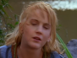 extant_XenaWarriorPrincess_1x13-AthensCityAcademyOfThePerformingBards_3086