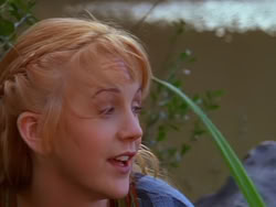 extant_XenaWarriorPrincess_1x13-AthensCityAcademyOfThePerformingBards_3089
