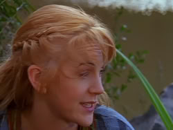 extant_XenaWarriorPrincess_1x13-AthensCityAcademyOfThePerformingBards_3090