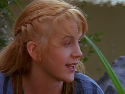extant_XenaWarriorPrincess_1x13-AthensCityAcademyOfThePerformingBards_3091