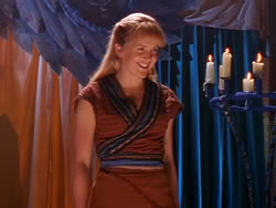 extant_XenaWarriorPrincess_1x13-AthensCityAcademyOfThePerformingBards_3127