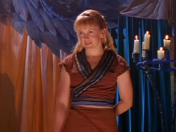extant_XenaWarriorPrincess_1x13-AthensCityAcademyOfThePerformingBards_3130