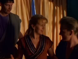 extant_XenaWarriorPrincess_1x13-AthensCityAcademyOfThePerformingBards_3139
