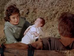 extant_XenaWarriorPrincess_1x13-AthensCityAcademyOfThePerformingBards_3305