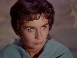 extant_XenaWarriorPrincess_1x13-AthensCityAcademyOfThePerformingBards_3339