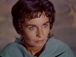 extant_XenaWarriorPrincess_1x13-AthensCityAcademyOfThePerformingBards_3340