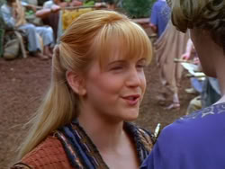 extant_XenaWarriorPrincess_1x13-AthensCityAcademyOfThePerformingBards_3381