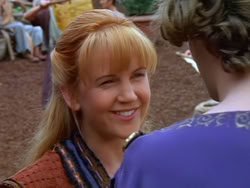 extant_XenaWarriorPrincess_1x13-AthensCityAcademyOfThePerformingBards_3395