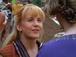 extant_XenaWarriorPrincess_1x13-AthensCityAcademyOfThePerformingBards_3413