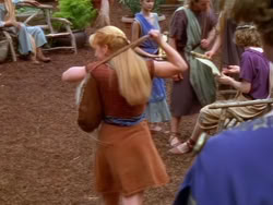 extant_XenaWarriorPrincess_1x13-AthensCityAcademyOfThePerformingBards_3445