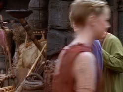 extant_XenaWarriorPrincess_1x13-AthensCityAcademyOfThePerformingBards_3447