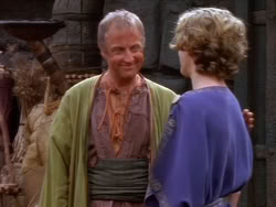 extant_XenaWarriorPrincess_1x13-AthensCityAcademyOfThePerformingBards_3459
