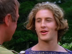 extant_XenaWarriorPrincess_1x13-AthensCityAcademyOfThePerformingBards_3461