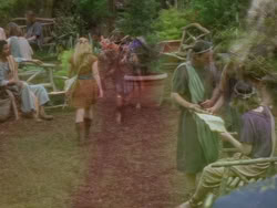 extant_XenaWarriorPrincess_1x13-AthensCityAcademyOfThePerformingBards_3474
