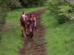 extant_XenaWarriorPrincess_1x13-AthensCityAcademyOfThePerformingBards_3478