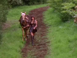 extant_XenaWarriorPrincess_1x13-AthensCityAcademyOfThePerformingBards_3480