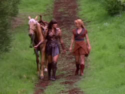 extant_XenaWarriorPrincess_1x13-AthensCityAcademyOfThePerformingBards_3488