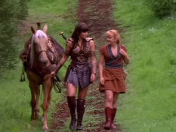 extant_XenaWarriorPrincess_1x13-AthensCityAcademyOfThePerformingBards_3494