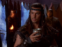 extant_XenaWarriorPrincess_1x14-AFistfulofDinars_00565