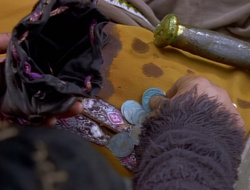 extant_XenaWarriorPrincess_1x14-AFistfulofDinars_01119