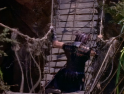 extant_XenaWarriorPrincess_1x14-AFistfulofDinars_01298