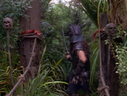 extant_XenaWarriorPrincess_1x14-AFistfulofDinars_01321
