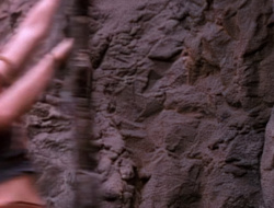 extant_XenaWarriorPrincess_1x14-AFistfulofDinars_01399