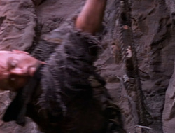 extant_XenaWarriorPrincess_1x14-AFistfulofDinars_01412