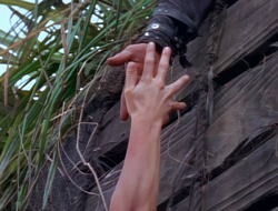 extant_XenaWarriorPrincess_1x14-AFistfulofDinars_01490