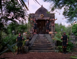 extant_XenaWarriorPrincess_1x14-AFistfulofDinars_02125