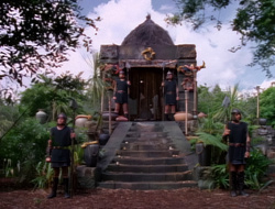 extant_XenaWarriorPrincess_1x14-AFistfulofDinars_02128