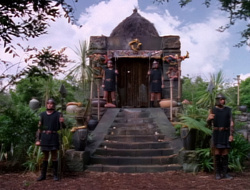 extant_XenaWarriorPrincess_1x14-AFistfulofDinars_02132