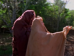 extant_XenaWarriorPrincess_1x14-AFistfulofDinars_02186