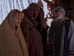 extant_XenaWarriorPrincess_1x14-AFistfulofDinars_02270