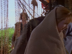 extant_XenaWarriorPrincess_1x14-AFistfulofDinars_02284