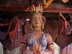 extant_XenaWarriorPrincess_1x14-AFistfulofDinars_02297