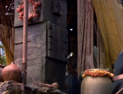 extant_XenaWarriorPrincess_1x14-AFistfulofDinars_02358