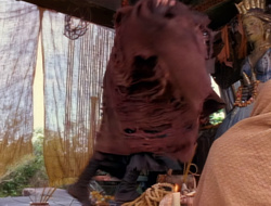 extant_XenaWarriorPrincess_1x14-AFistfulofDinars_02382